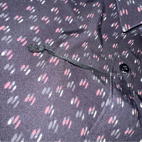 7 Diamonds TRADEWINDS Button Up SSleeve LG Blue Geometric 4 Way Stretch NWOT - Picture 3 of 11